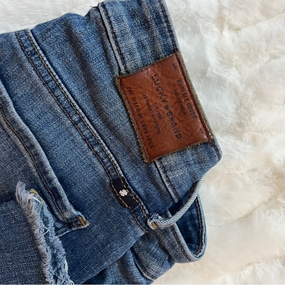 LUCKY BRAND Straight Leg women’s Jeans - Picture 3 of 5